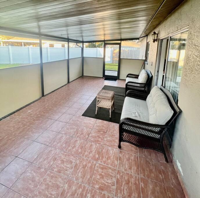 Pinebrook Home Close To Beach Largo Bagian luar foto