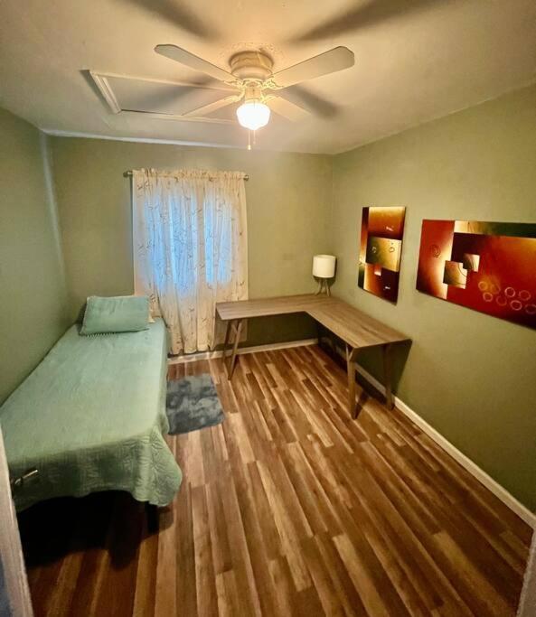 Pinebrook Home Close To Beach Largo Bagian luar foto